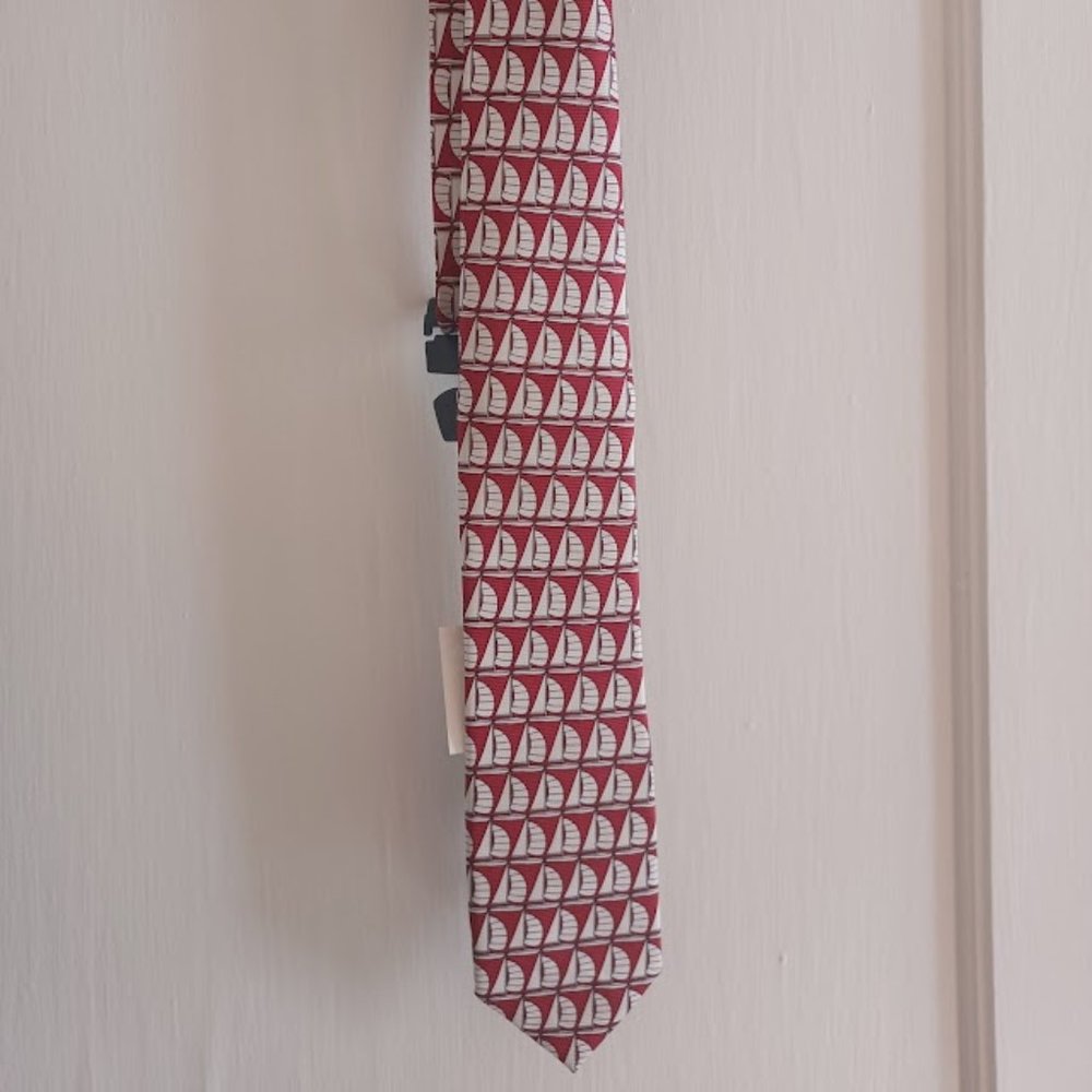 Men's sailboat tie NWT